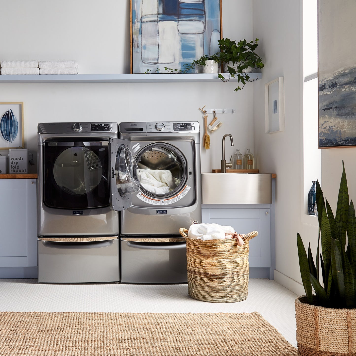 Smart Front Load Washer with Extra Power and 24-Hr Fresh Hold® option - 5.0 cu. ft.