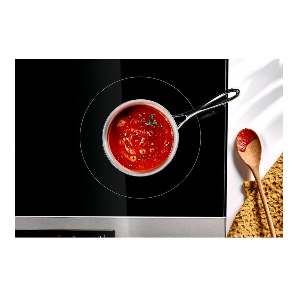30-inch Electric Range with No Preheat and Slow Cook Modes