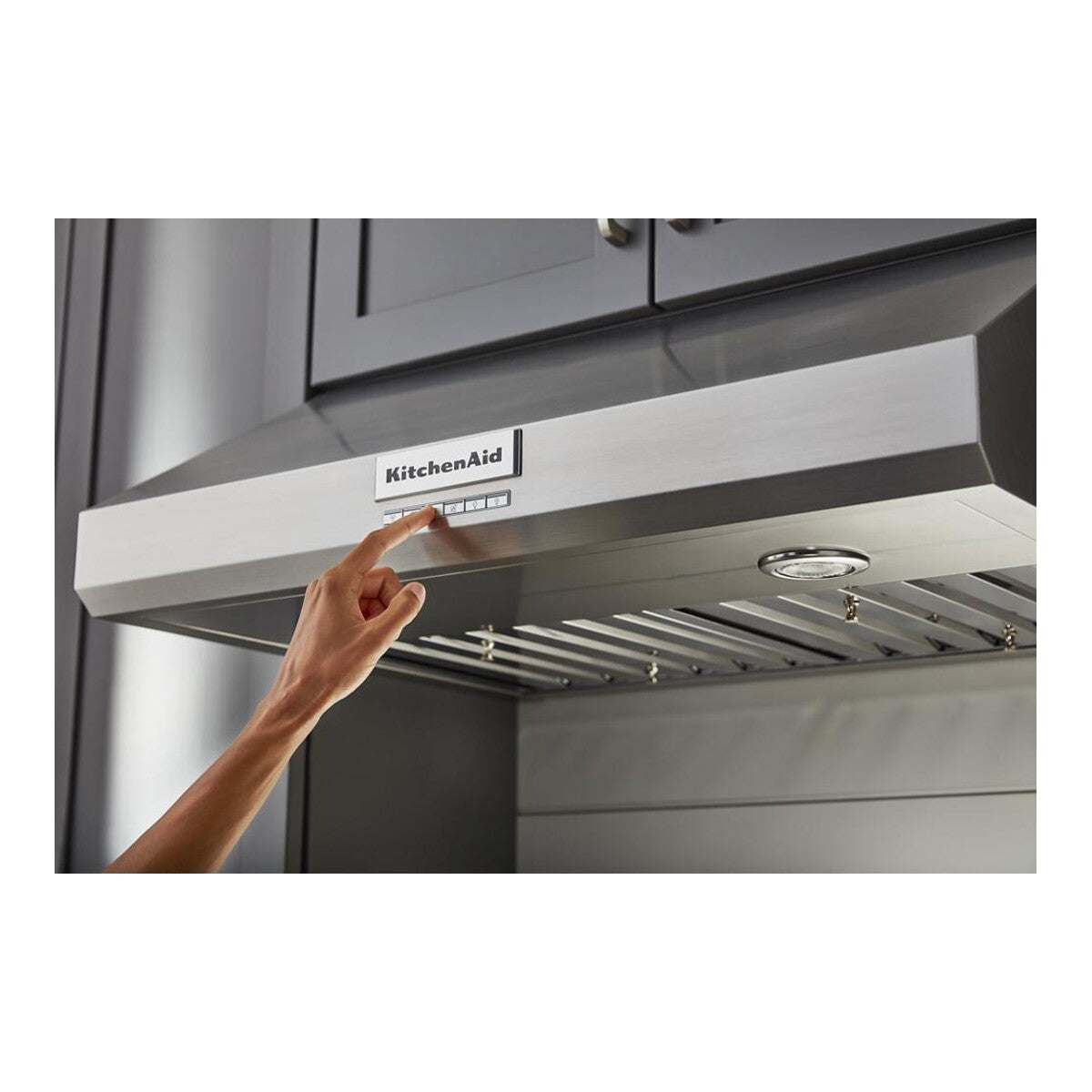 30" 585 CFM Motor Class Commercial-Style Under-Cabinet Range Hood System