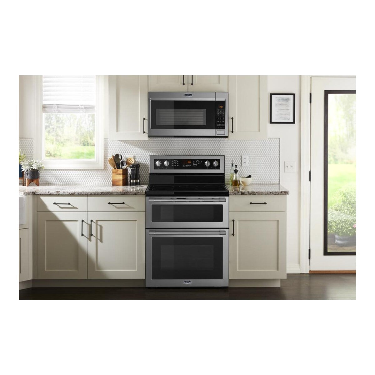 30-Inch Wide Double Oven Electric Range With True Convection - 6.7 Cu. Ft.