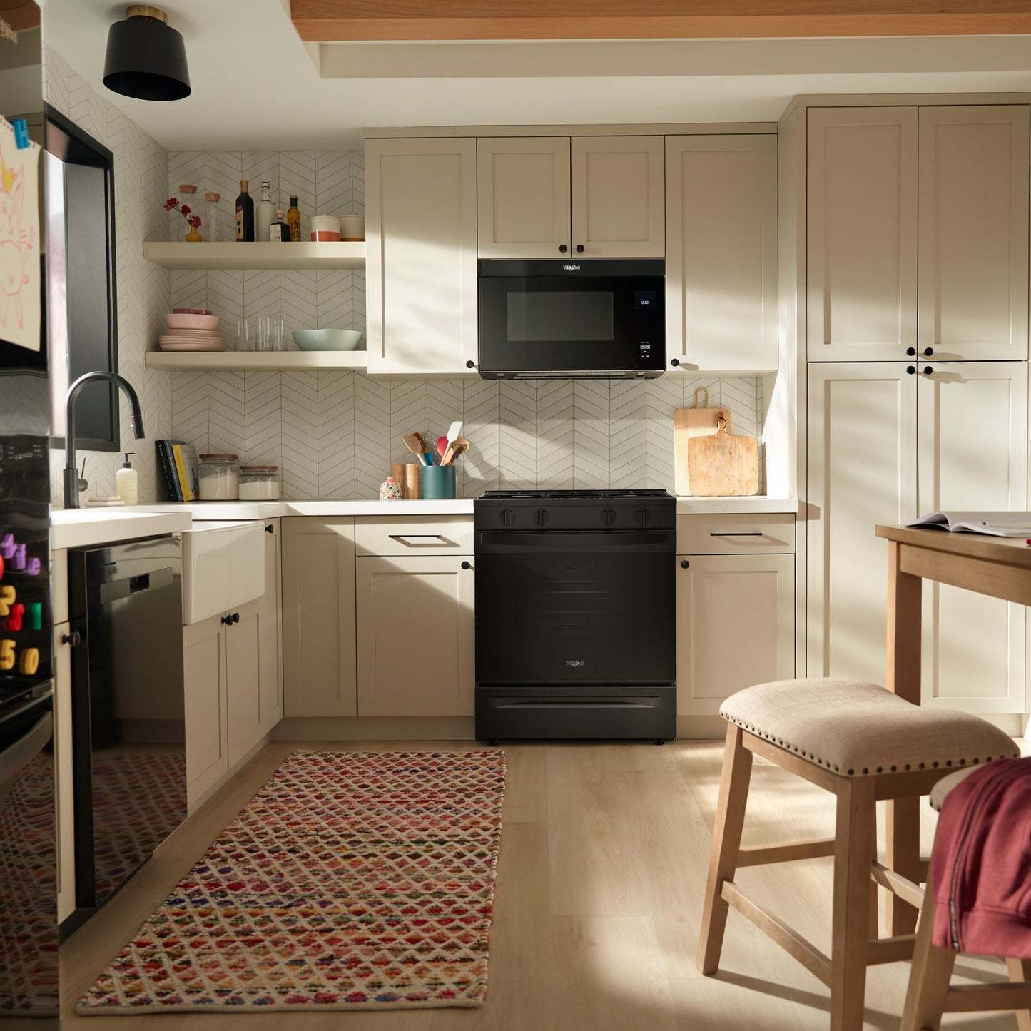 30-inch Gas Smart Range with Air Cooking Technology and Steam Clean