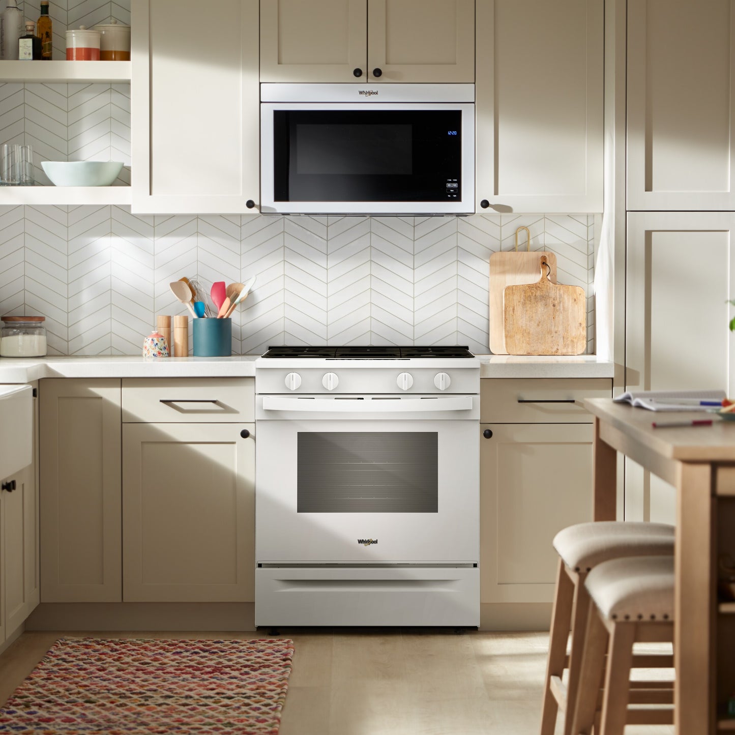 30-inch Gas Smart Range with Air Cooking Technology and Steam Clean