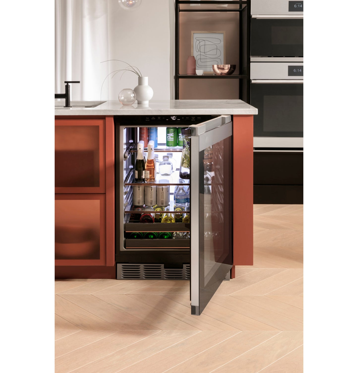 CAFÉ™ ENERGY STAR® 126-Can or 14-Bottle Beverage Center in Platinum Glass