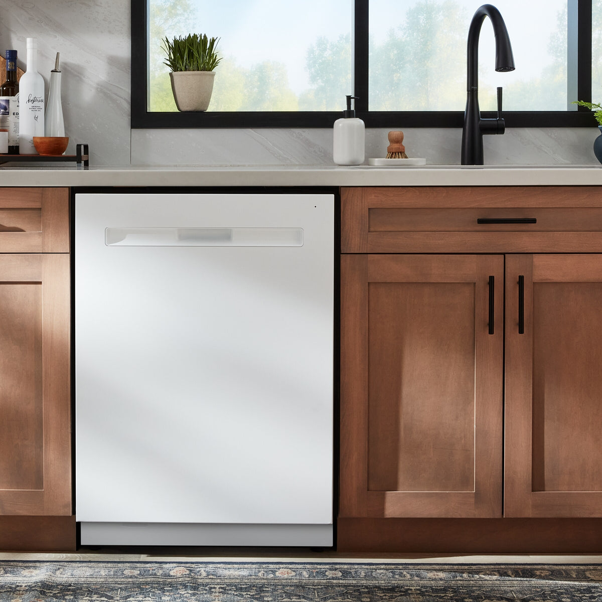 24" Top Control Dishwasher with PowerBlast® Cycle and PowerDry