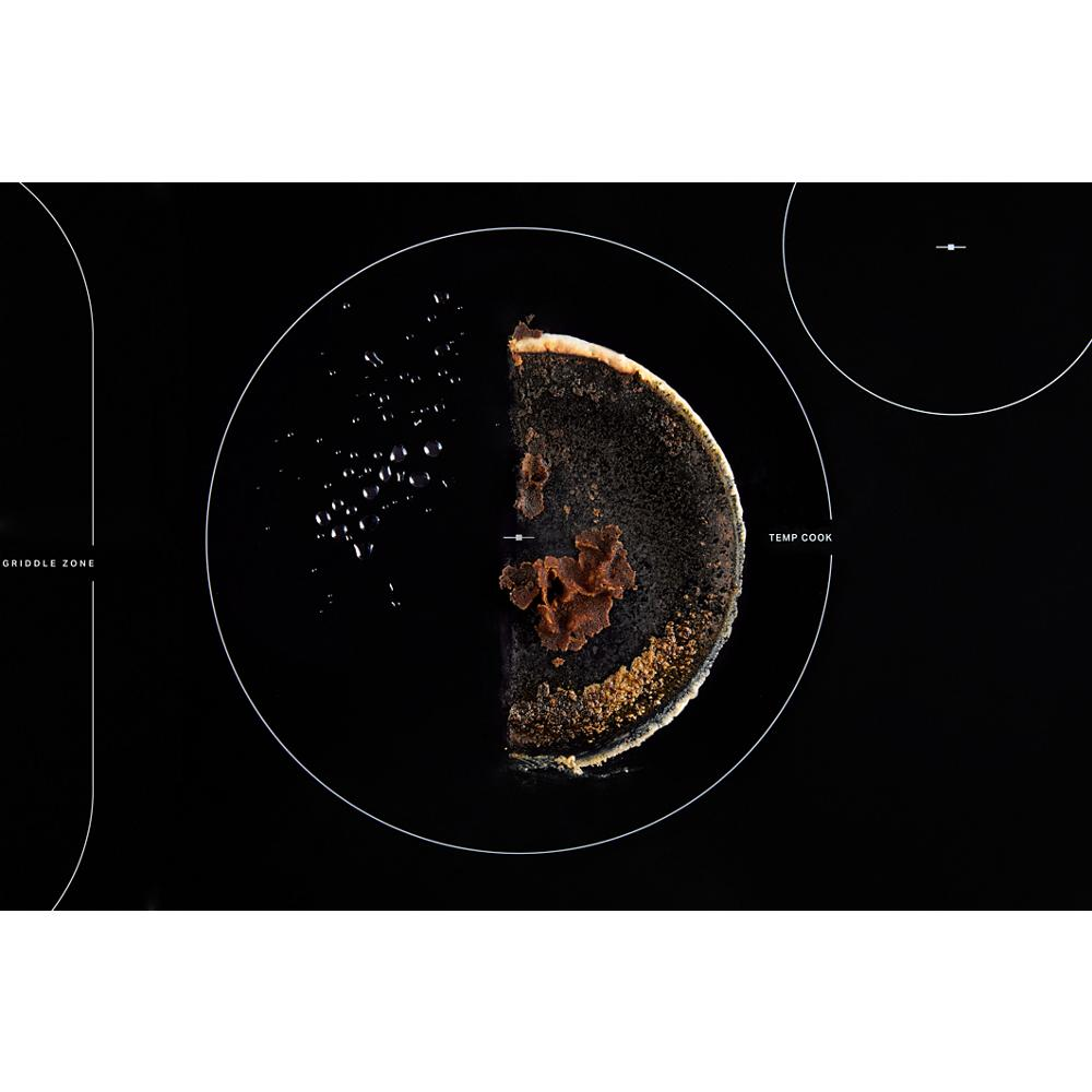 36" Intelligent Induction Cooktop with Temp Cook™ Technology and WipeClean™ Coating